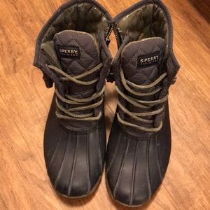 Sperry bean boots
